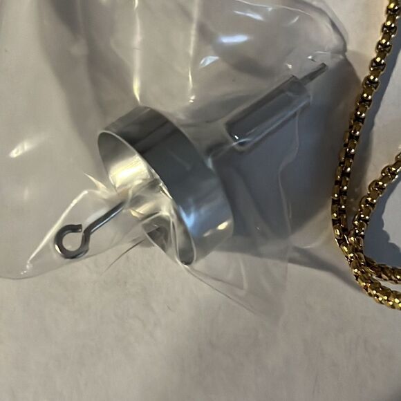 Beautiful Cremation Urn Necklace - Picture 6 of 6